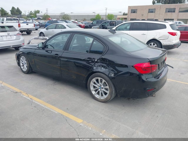 2017 BMW 320I WBA8E1G32HNU17559 Photo 2