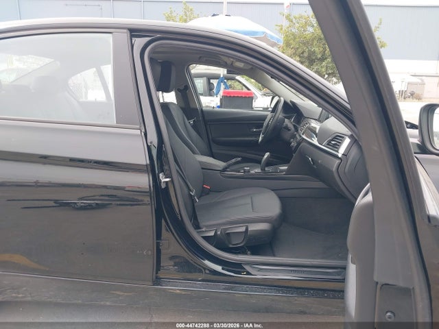 2017 BMW 320I WBA8E1G32HNU17559 Photo 4