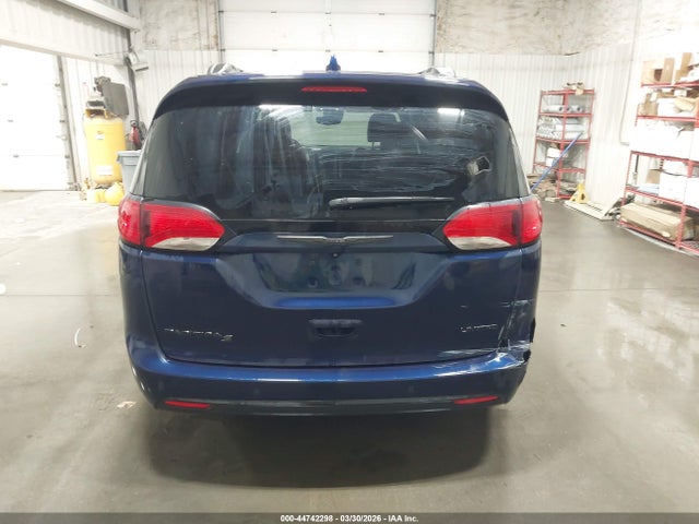 2018 Chrysler Pacifica Limited მანქანა იყიდება აუქციონზე, vin: 2C4RC1GG7JR350692, აუქციონის ნომერი: 44742298