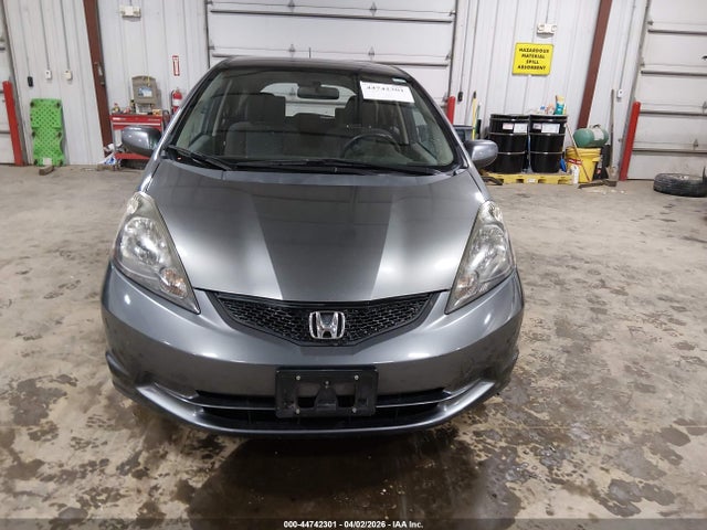 44742301 :رقم المزاد ، JHMGE8H34DC070911 vin ، 2013 Honda Fit مزاد بيع