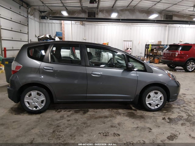 44742301 :رقم المزاد ، JHMGE8H34DC070911 vin ، 2013 Honda Fit مزاد بيع