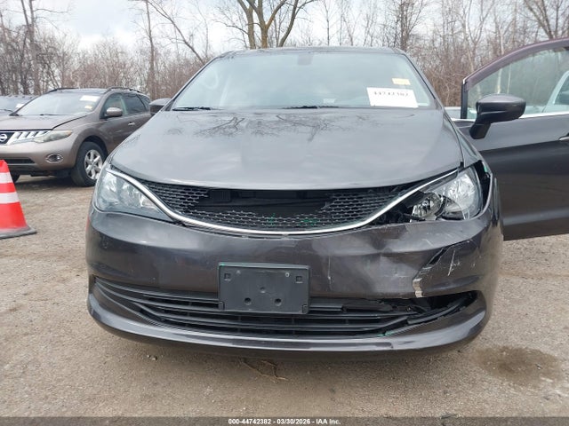 44742382 :رقم المزاد ، 2C4RC1DG9HR778889 vin ، 2017 Chrysler Pacifica Touring مزاد بيع