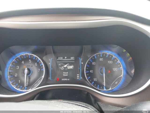 44742382 :رقم المزاد ، 2C4RC1DG9HR778889 vin ، 2017 Chrysler Pacifica Touring مزاد بيع