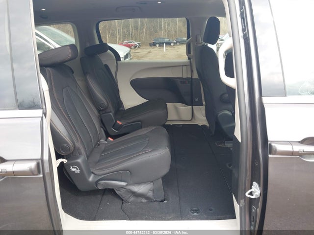 44742382 :رقم المزاد ، 2C4RC1DG9HR778889 vin ، 2017 Chrysler Pacifica Touring مزاد بيع