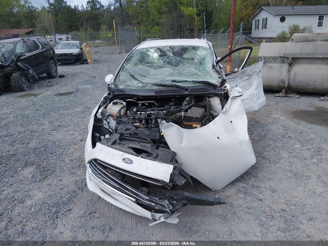 2018 Ford Fiesta Se მანქანა იყიდება აუქციონზე, vin: 3FADP4BJ7JM128251, აუქციონის ნომერი: 44742390