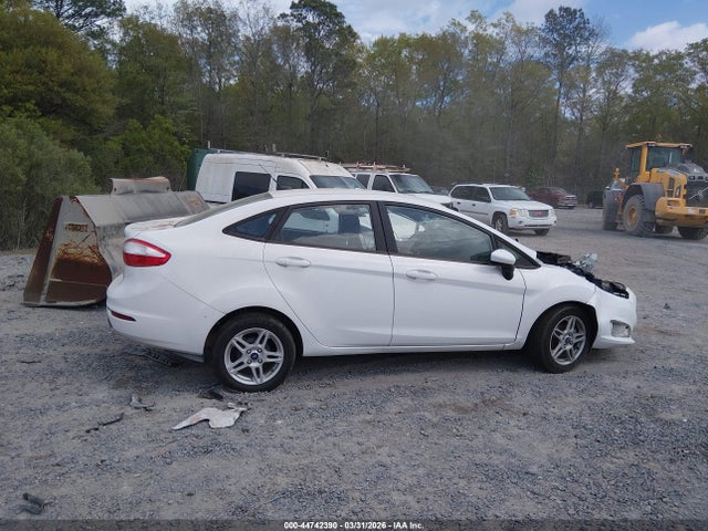 2018 Ford Fiesta Se მანქანა იყიდება აუქციონზე, vin: 3FADP4BJ7JM128251, აუქციონის ნომერი: 44742390