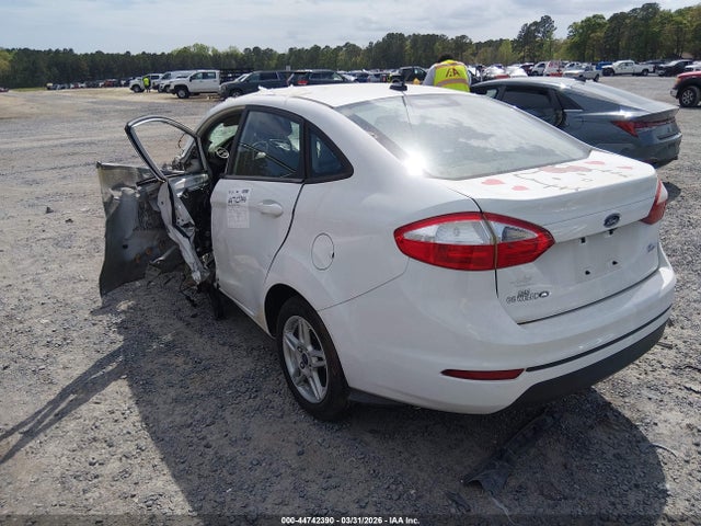 2018 Ford Fiesta Se მანქანა იყიდება აუქციონზე, vin: 3FADP4BJ7JM128251, აუქციონის ნომერი: 44742390