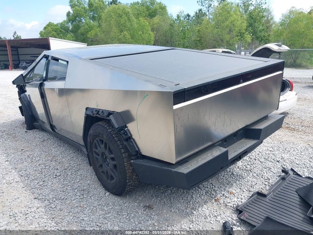 2026 Tesla Cybertruck Premium All-wheel Drive მანქანა იყიდება აუქციონზე, vin: 7G2CEHED0TA087827, აუქციონის ნომერი: 44742392