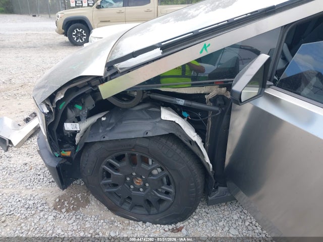 2026 Tesla Cybertruck Premium All-wheel Drive მანქანა იყიდება აუქციონზე, vin: 7G2CEHED0TA087827, აუქციონის ნომერი: 44742392