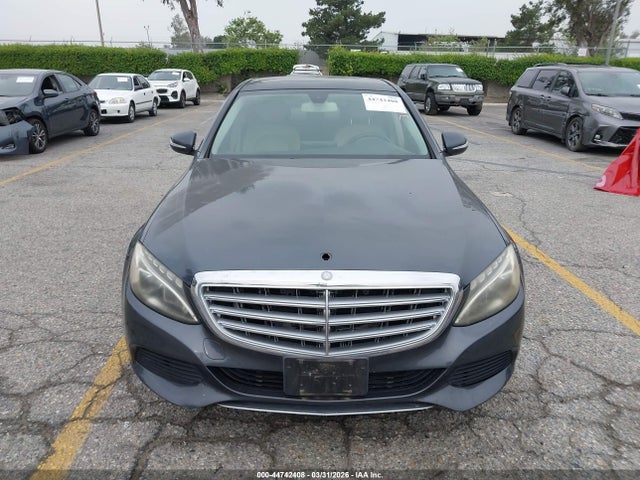 44742408 :رقم المزاد ، 55SWF4KB0FU033653 vin ، 2015 Mercedes-benz C 300 Luxury 4matic مزاد بيع