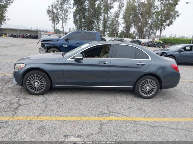 44742408 :رقم المزاد ، 55SWF4KB0FU033653 vin ، 2015 Mercedes-benz C 300 Luxury 4matic مزاد بيع