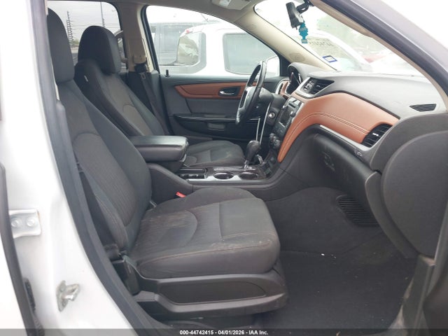 2017 Chevrolet Traverse 1lt მანქანა იყიდება აუქციონზე, vin: 1GNKRGKD2HJ344028, აუქციონის ნომერი: 44742415