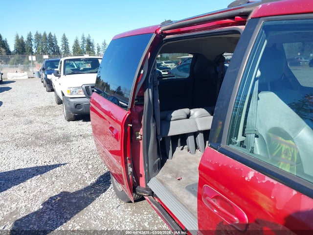 Продажа на аукционе авто 2005 Chrysler Town & Country Limited, vin: 2C8GP64L25R543251, номер лота: 44742425