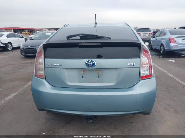 JTDKN3DU2E1771117 Toyota Prius Two