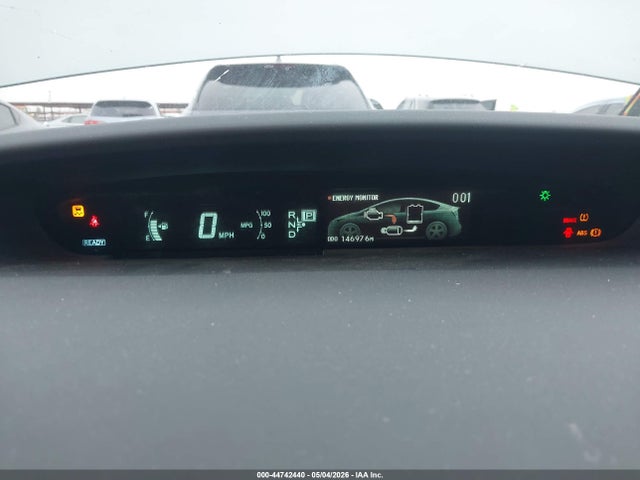 JTDKN3DU2E1771117 Toyota Prius Two