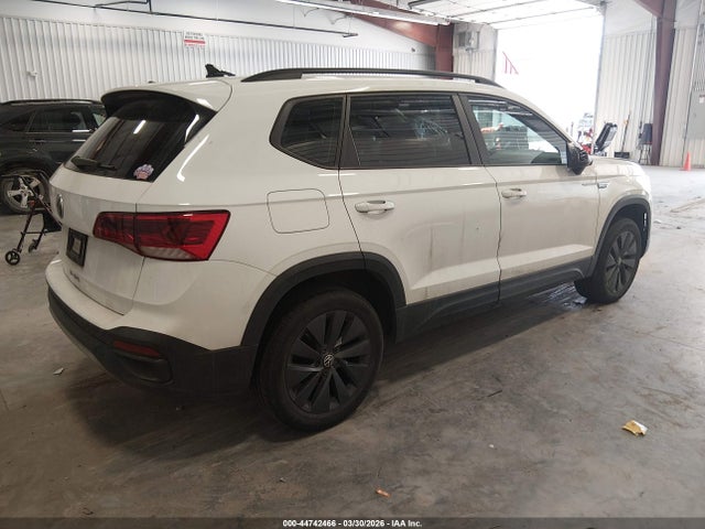 Продаж на аукціоні авто 2022 Volkswagen Taos 1.5t S, vin: 3VVCX7B21NM055918, номер лоту: 44742466