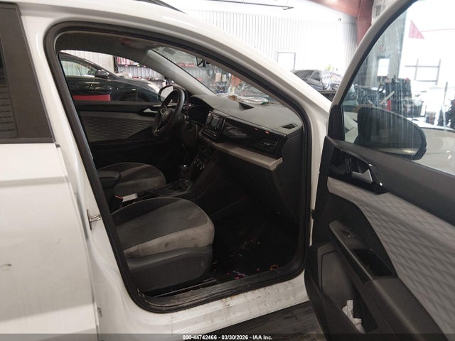 Продаж на аукціоні авто 2022 Volkswagen Taos 1.5t S, vin: 3VVCX7B21NM055918, номер лоту: 44742466