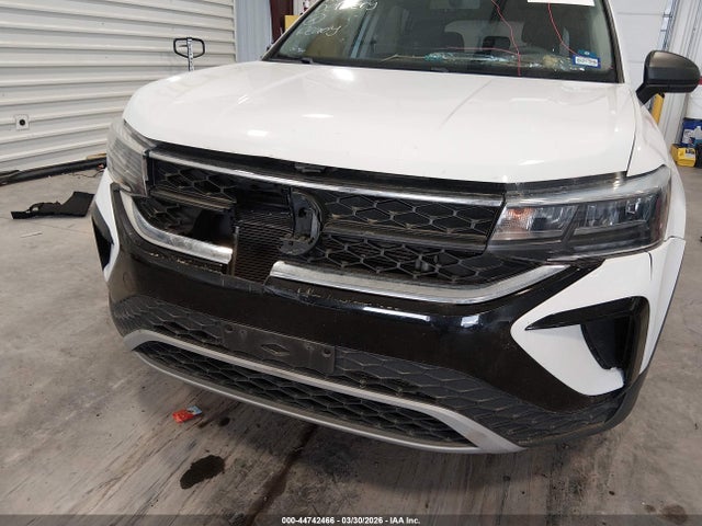 Продаж на аукціоні авто 2022 Volkswagen Taos 1.5t S, vin: 3VVCX7B21NM055918, номер лоту: 44742466
