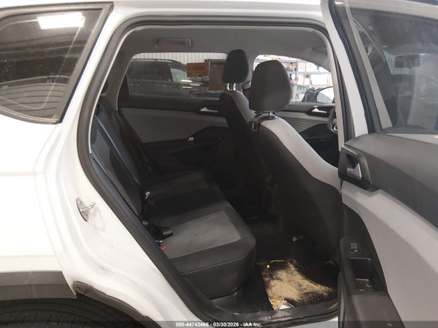 Продаж на аукціоні авто 2022 Volkswagen Taos 1.5t S, vin: 3VVCX7B21NM055918, номер лоту: 44742466