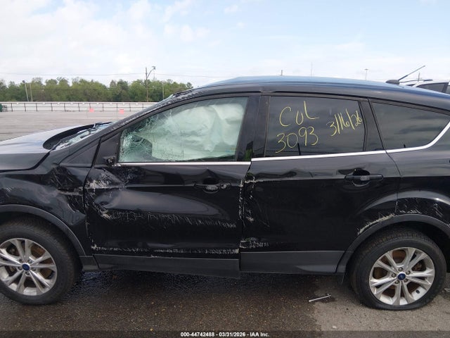 1FMCU0G95HUC53093 Ford ESCAPE SE