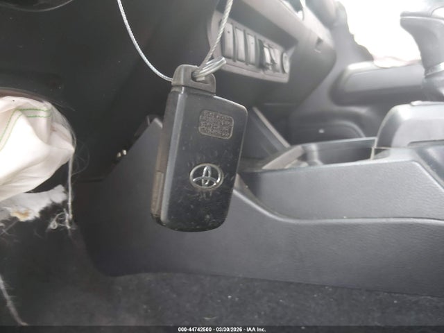 5TFCZ5AN8JX146066 Toyota Tacoma Trd Off Road