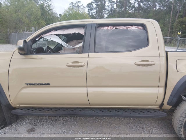 5TFCZ5AN8JX146066 Toyota Tacoma Trd Off Road