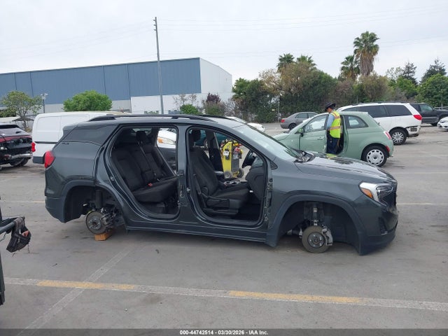 3GKALMEV7LL115441 GMC Terrain Fwd Sle