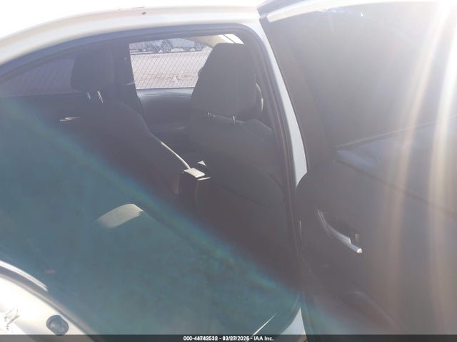Продажа на аукционе авто 2020 Toyota Corolla Le, vin: 5YFEPRAEXLP106529, номер лота: 44742532