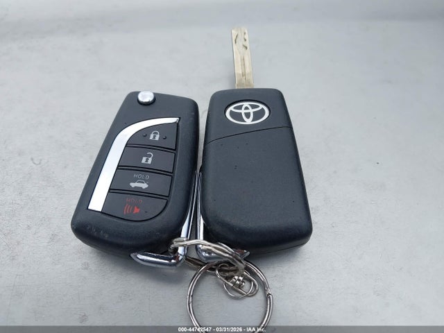 JTDEPRAE7LJ075194 Toyota COROLLA LE