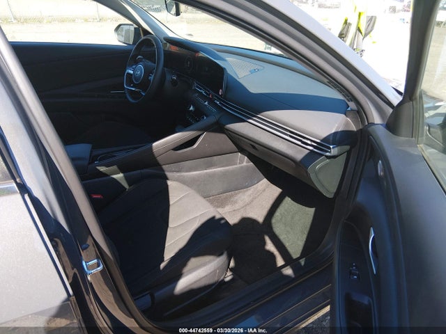 KMHLS4DG1SU000313 Hyundai Elantra Sel Convenience