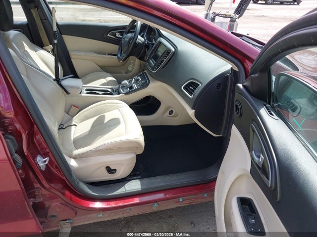 Продажа на аукционе авто 2017 Chrysler 200 Limited Platinum, vin: 1C3CCCAB4HN503684, номер лота: 44742565