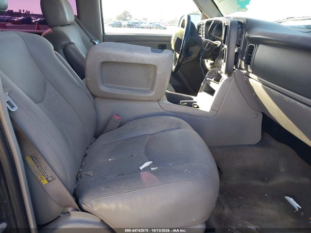 Продажа на аукционе авто 2004 Chevrolet Suburban 1500 Ls, vin: 1GNFK16T64J239717, номер лота: 44742575