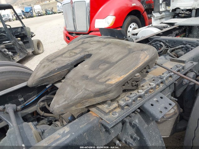 Freightliner Cascadia 125 2017 3AKJGEDR5HSHE1305 Image 12