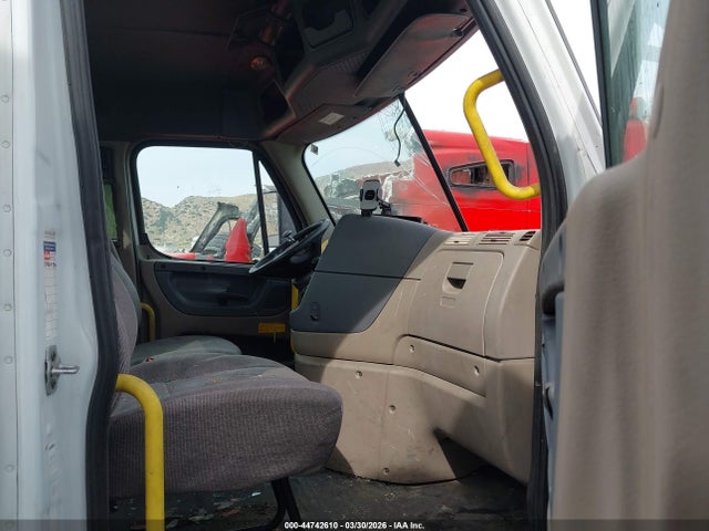 Freightliner Cascadia 125 2017 3AKJGEDR5HSHE1305 Image 7