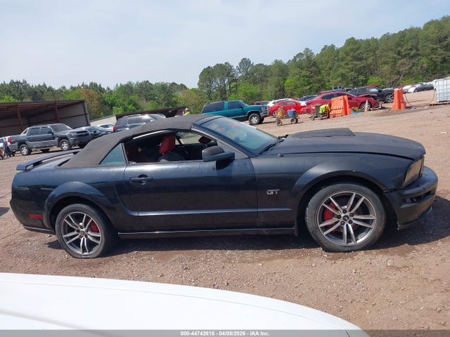 2005 Ford Mustang Gt მანქანა იყიდება აუქციონზე, vin: 1ZVFT85H955182836, აუქციონის ნომერი: 44742615