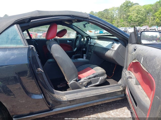 2005 Ford Mustang Gt მანქანა იყიდება აუქციონზე, vin: 1ZVFT85H955182836, აუქციონის ნომერი: 44742615