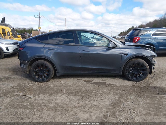 Продажа на аукционе авто 2021 Tesla Model Y Long Range Dual Motor All-wheel Drive, vin: 5YJYGDEE3MF184528, номер лота: 44742704