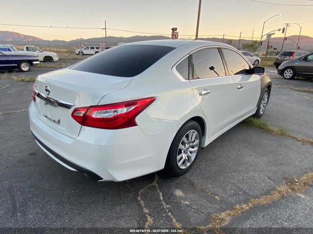 1N4AL3AP6HN340766 Nissan Altima 2.5 S