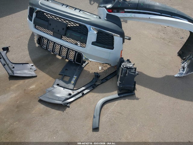 1C4RJKAG1P8799665 Jeep Grand Cherokee L Laredo 4x4