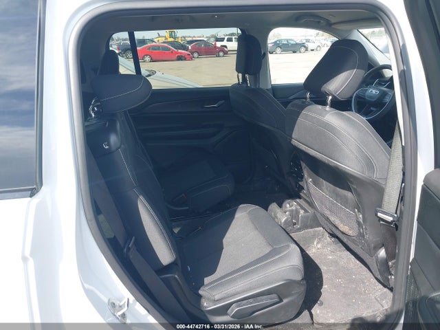 1C4RJKAG1P8799665 Jeep Grand Cherokee L Laredo 4x4
