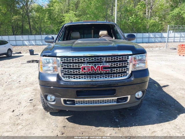 44742750 :رقم المزاد ، 1GT125CG8BF259727 vin ، 2011 Gmc Sierra 2500hd Denali مزاد بيع