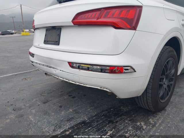 WA1ANAFY9J2007957 Audi Q5 2.0t Premium/2.0t Tech Premium