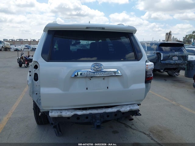 Toyota 4runner Limited 2014 JTEZU5JR8E5069059 Image 17