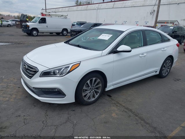 Hyundai Sonata Sport 2015 5NPE34AF4FH032730 Image 2