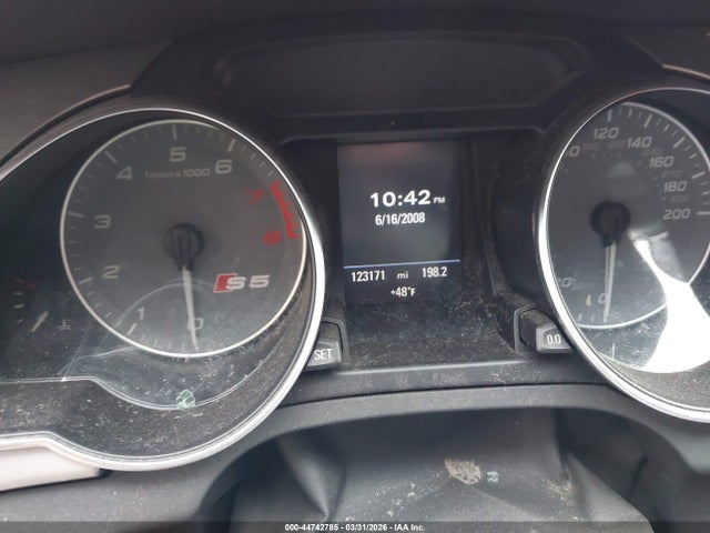2009 Audi S5 4.2l მანქანა იყიდება აუქციონზე, vin: WAURV78T19A041712, აუქციონის ნომერი: 44742785