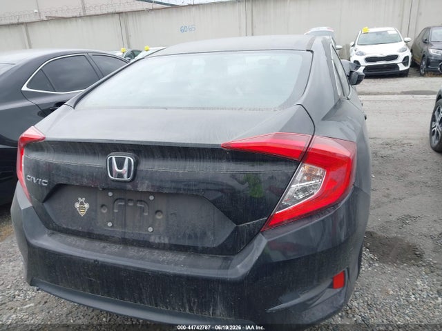 Продажа на аукционе авто 2018 Honda Civic Lx, vin: 2HGFC2F52JH568684, номер лота: 44742787