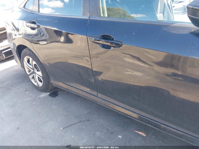 Продажа на аукционе авто 2018 Honda Civic Lx, vin: 2HGFC2F52JH568684, номер лота: 44742787