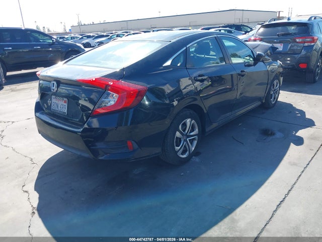 Продажа на аукционе авто 2018 Honda Civic Lx, vin: 2HGFC2F52JH568684, номер лота: 44742787
