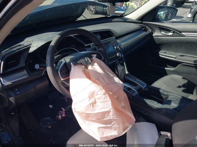 Продажа на аукционе авто 2018 Honda Civic Lx, vin: 2HGFC2F52JH568684, номер лота: 44742787
