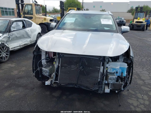 5TDHZRAH8NS102653 Toyota Highlander Xle